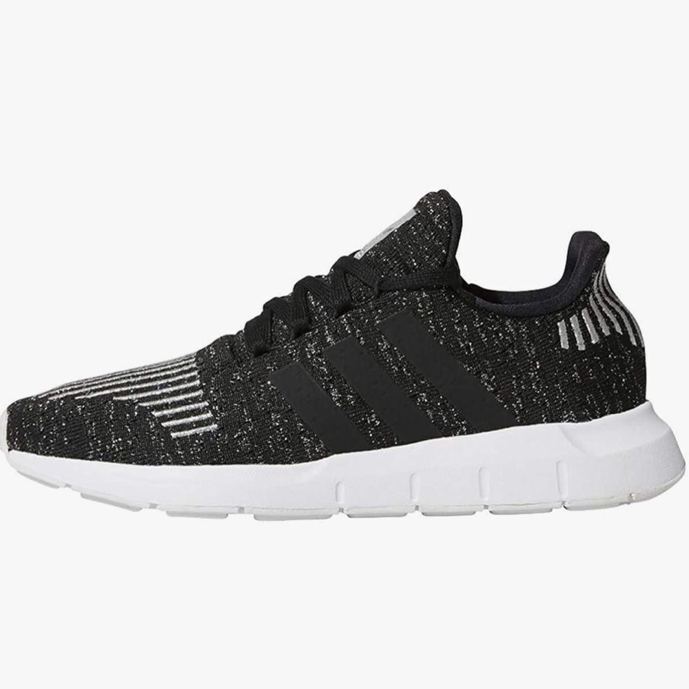 Adidas Women's Swift Run Sneaker | Black/Silver Metallic | size 8.5